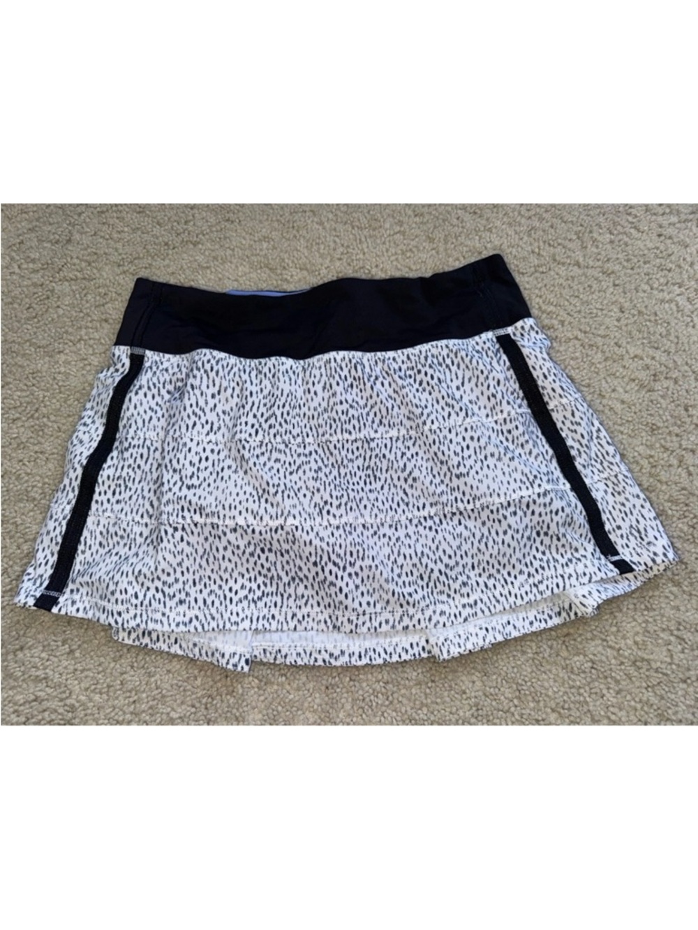 EUC lululemon athletica White Speckled Athletic Skirt with Black Waistband